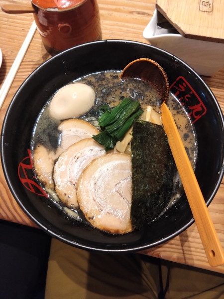 「◯得醤油ラーメン」@九十九ラーメン 津田沼店の写真