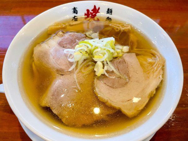 「らぁめん（880円）」@麺処 暁商店 小山店の写真