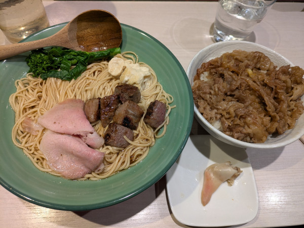 「【10周年限定】10年SOBA➕神戸牛丼」@柳麺 呉田-goden-の写真