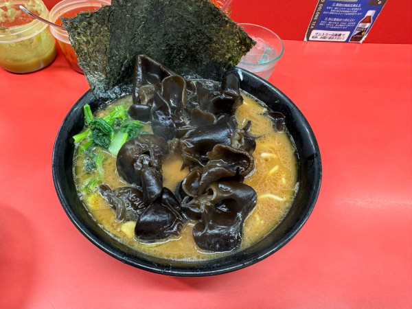 「ラーメン並」@ラーメン杉田家の写真
