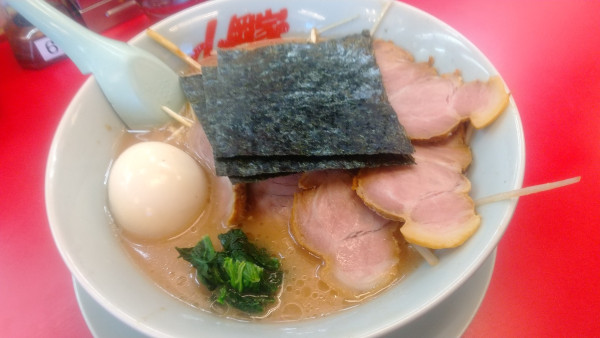 「醤油ネギチャーシュー麺+‪α‬」@ラーメン山岡家 牛久店の写真