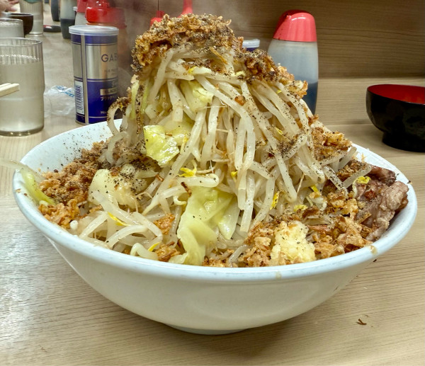 「汁なし（200g）¥1,000」@ラーメン荘 歴史を刻め 世田谷店の写真