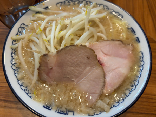 「限定ミニラーメン」@横浜豚骨醤油ラーメン YOLOの写真