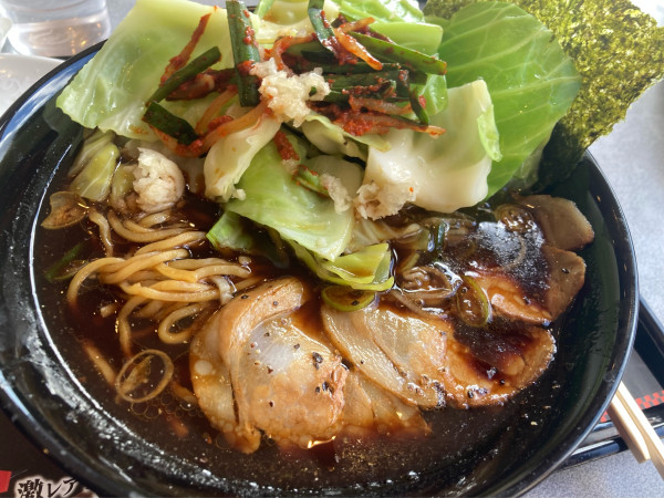 「富山ブラック（花月嵐マスターキャベツ、壺ニラ、ニンニク）」@らあめん花月嵐 ひたちなか高場店の写真