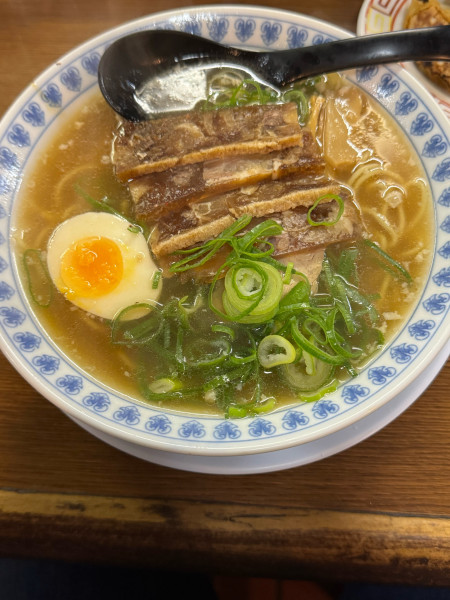 「牛すじラーメン」@三興飯店の写真