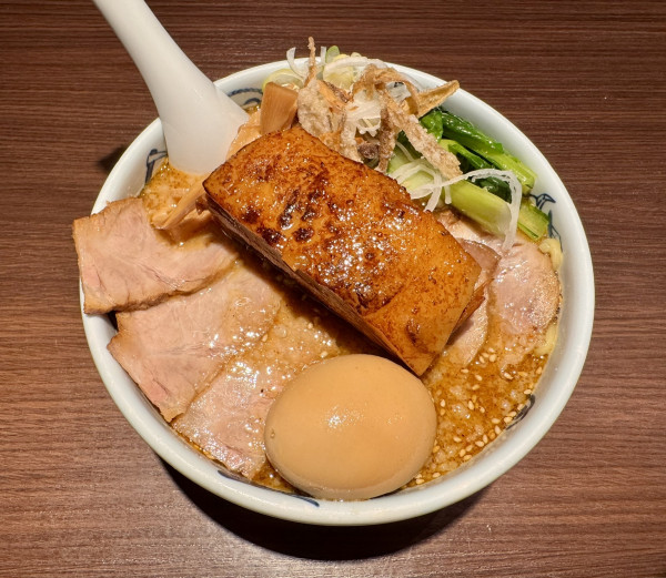 「味噌味玉チャーシュー麺」@麺屋武蔵 浜松町店の写真