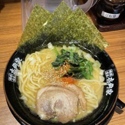 家系ラーメン（並）600円（株式上場感謝祭価格）