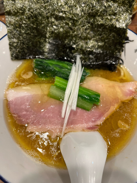 「ラーメン(小) (硬め多め)赤星(おつまみ皿付いてくる) 小ライ」@豚骨 蒼翔の写真