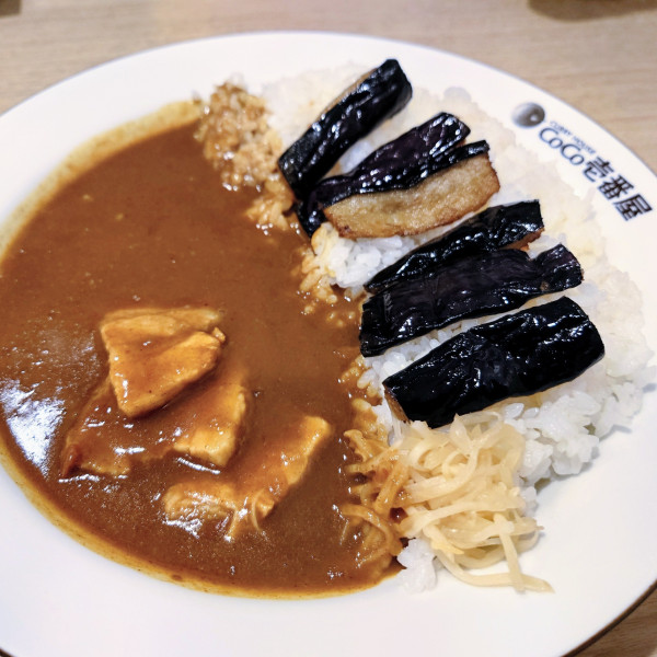 「塩豚角煮ジンジャーカレー+なす6個」@カレーハウスCoCo壱番屋 JR浜松町駅北口店の写真