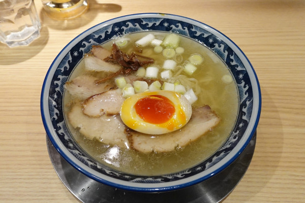 「白醤油ラーメン￥９００」@大曽根中華そばはじめの写真