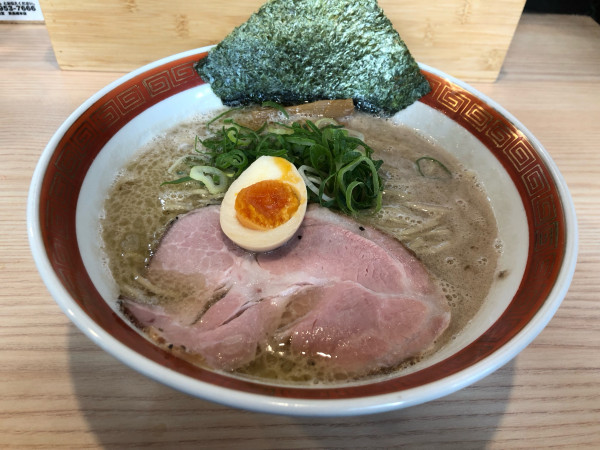 「豚骨らぁめん しお」@オリオン食堂の写真