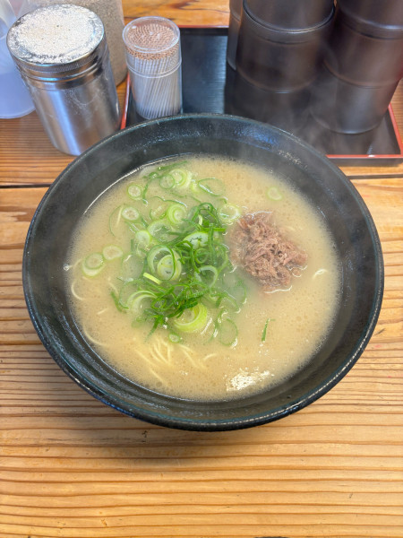 「ラーメン」@五号線沿いの元祖長浜ラーメンの写真