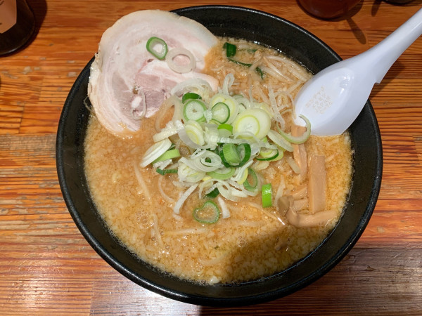 「みそらーめん」@こってりらーめん せきやけの写真