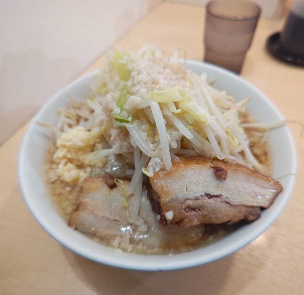 「豚まし（全マシ）」@らーめん影武者の写真