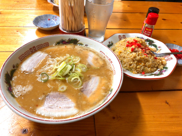 「コク味噌+チャーハン」@中華そば純 黒石店の写真