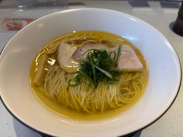 「鶏淡麗中華そば塩880円」@中華そば 九道の写真