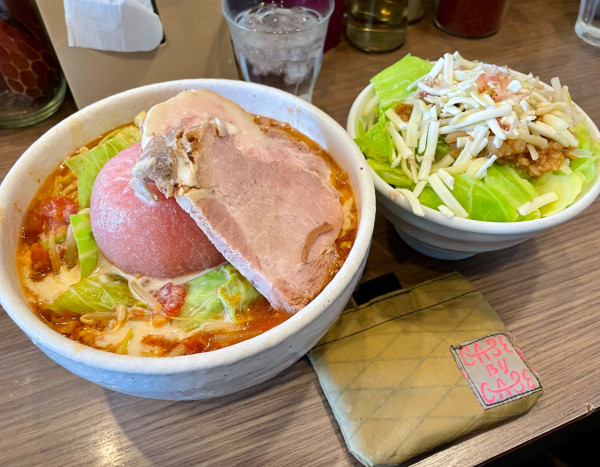 「丸ごとトマトの味噌タンメン+チーズおかかジロベジ」@INOSHOWの写真