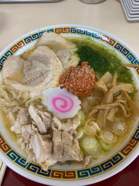 「辛みそラーメン　935円（+はしっこチャーシュー110円）」@支那そば メンフジミ 前橋時沢本店の写真