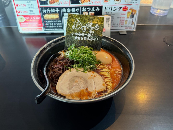 「赤香味 替玉」@らうめん侍の写真