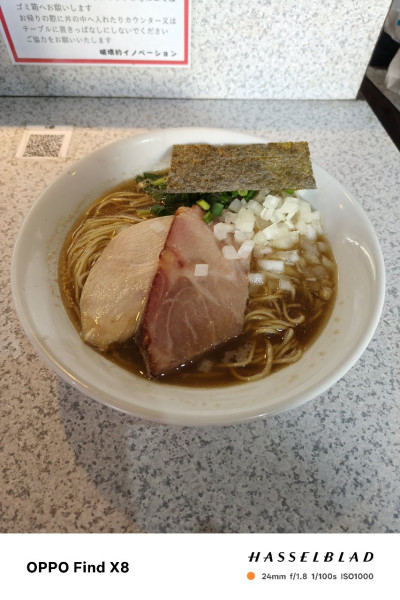 「煮干しラーメン 1000円」@破壊的イノベーションの写真