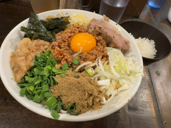 「【限定】台湾まぜそば」@ぶたけん。2ndの写真