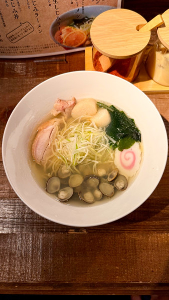 「生しじみラーメン」@生しじみラーメン オルニ 西麻布店の写真