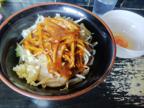 「（限定）カレーラーメン 1020円 生卵60円」@Golden Five Noodleの写真