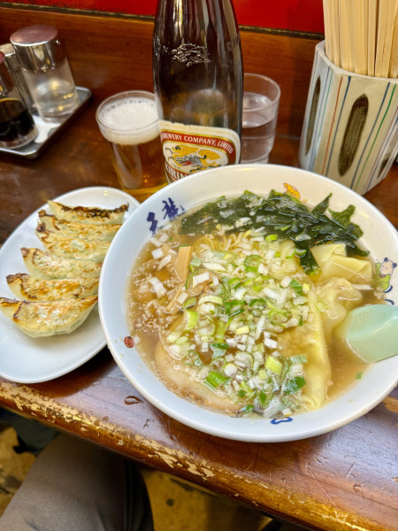 「ワンタンメン餃子瓶ビール」@天龍 銀座街店の写真