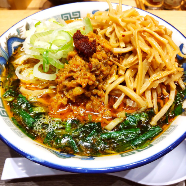 「【期間限定】赤辛ニラらーめん(¥890)+メンマ(¥150)」@舎鈴 アトレ川崎店の写真