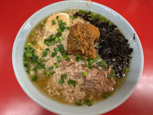 「限定 東浦和燕三条背脂ラーメン少なめ」@ラーメン富士丸 東浦和店の写真