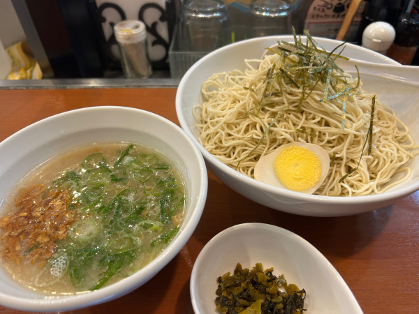 「高菜つけそば（2玉240g）」@ぶたの旨味らーめん とんくるの写真