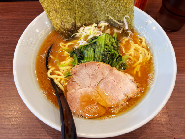 「ラーメン 950円」@横浜家系らーめん 侍 上野店の写真