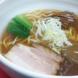 玉子ラーメン 930円＋半ライス 150円