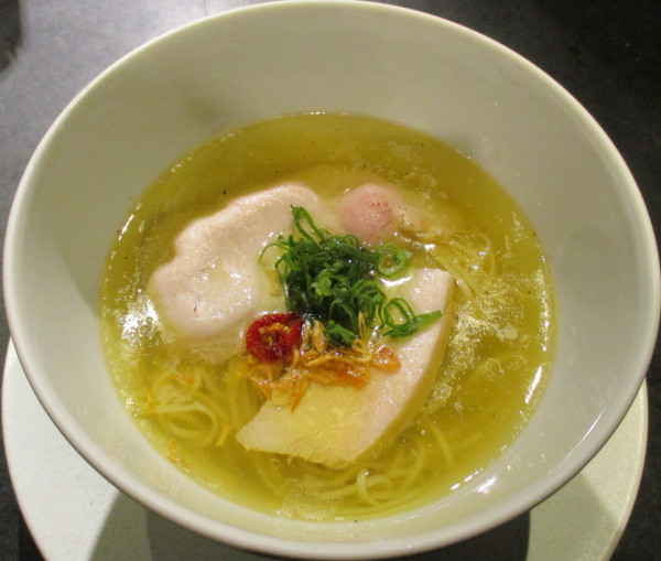 「塩ラーメン　1300円」@Ramen 翡翠の写真