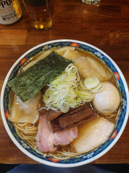 「もちもち雲呑中華そば＋なつやの茶碗カレー」@奈つやの中華そばの写真