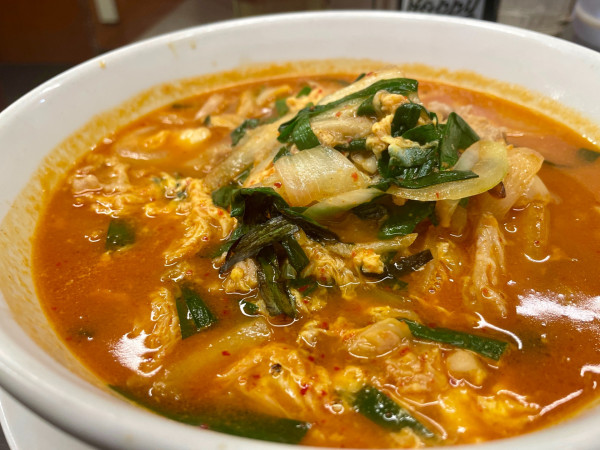 「ホッピーセット中２杯＋餃子＋イワシフライ→チゲ味噌ラーメン」@日高屋 三鷹北口店の写真