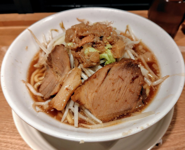 「ラーメン200g 980円」@マシマシらーめん 物語はここから始まるのだ。 大井競馬場前店の写真