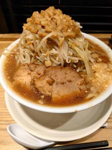 「ラーメン(200g)」@マシマシらーめん 物語はここから始まるのだ。 大井競馬場前店の写真