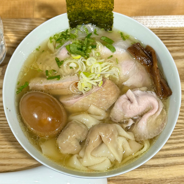 「特製塩らーめん」@らーめん亭 ひなり竜王の写真