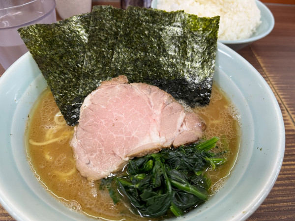 「ラーメン並」@横浜家系らーめん 武蔵家 川口店の写真