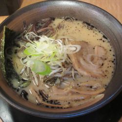 白味噌らーめん（800円）