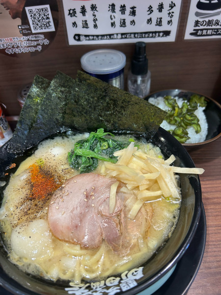 「醤油豚骨ラーメン」@町屋商店の写真