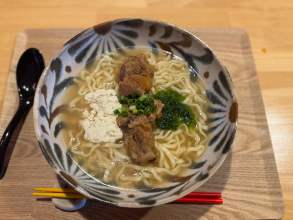 「軟骨そば(麺.並盛)900円」@昭島 琉球麺の写真