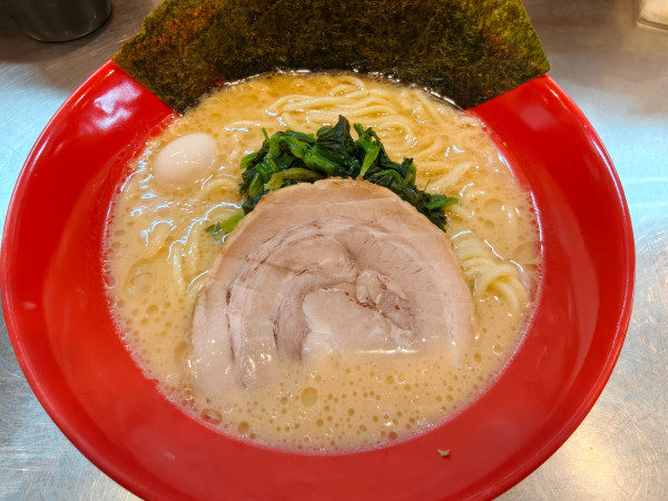 「ラーメン」@横浜家系ラーメン 赤家 西早稲田店の写真