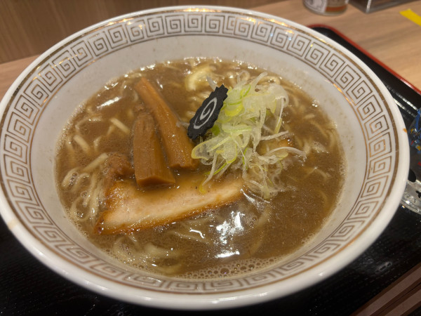 「青森弘前中華そば」@弘前煮干し中華そばスタンド ニボる?の写真