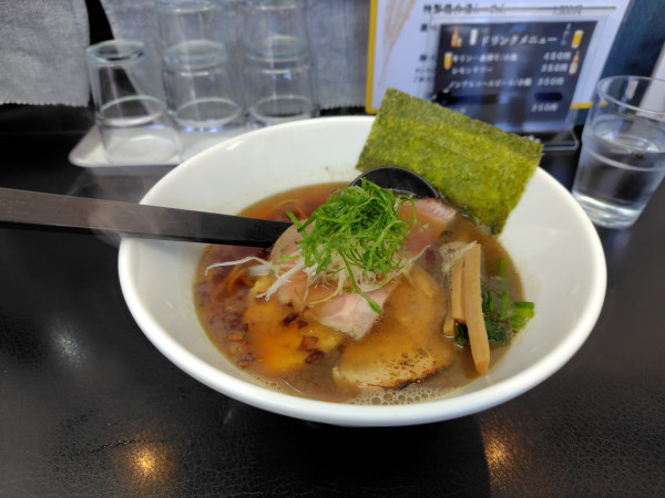 「焦がし魚介らーめん¥1000」@麺や はまじの写真