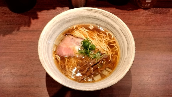 「らぁ麺醤油_950円」@らぁ麺 花筏の写真