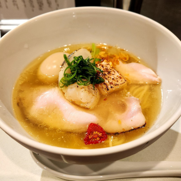 「特製塩ラーメン」@Ramen 翡翠の写真