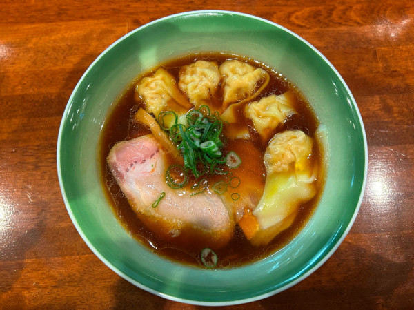 「わんたん麺＋味玉」@麺や維新の写真