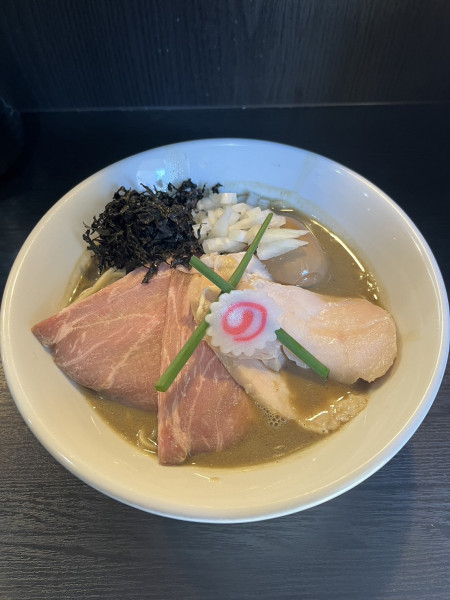 「濃厚な煮干しそば」@中華そば いづるの写真